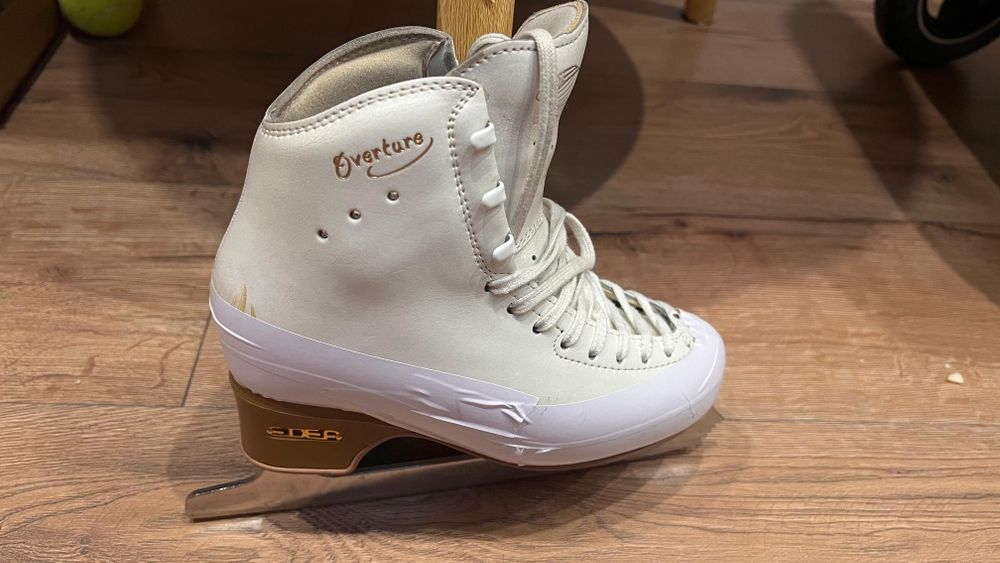Профессиональные коньки EDEA Overture 235