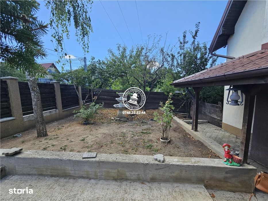 Vila 5 camere, 696 mp teren, Piscina - Aroneanu , Iasi