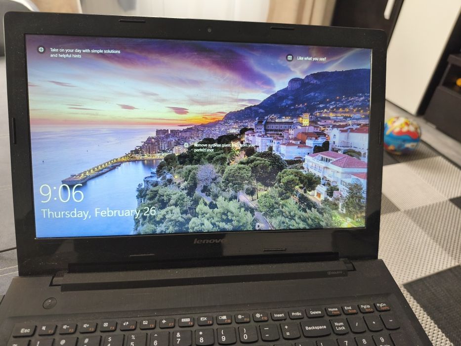 Laptop Lenovo i 7 , un tera GB