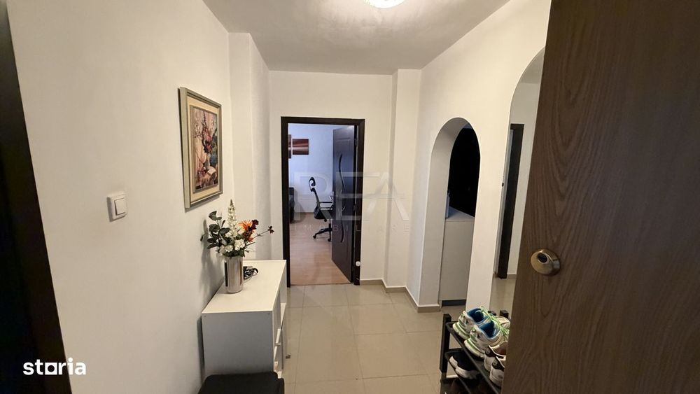 3 camere Vitan decomandat, et. 3, an 1992, metrou, 76 mp