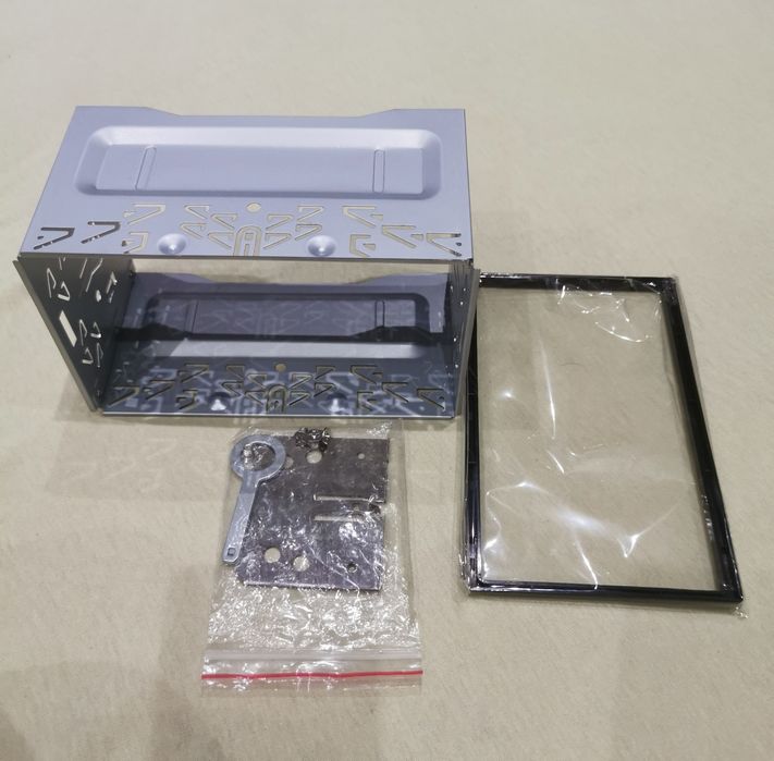 Шейна двое дин мултимедия (2 din каса кожух)