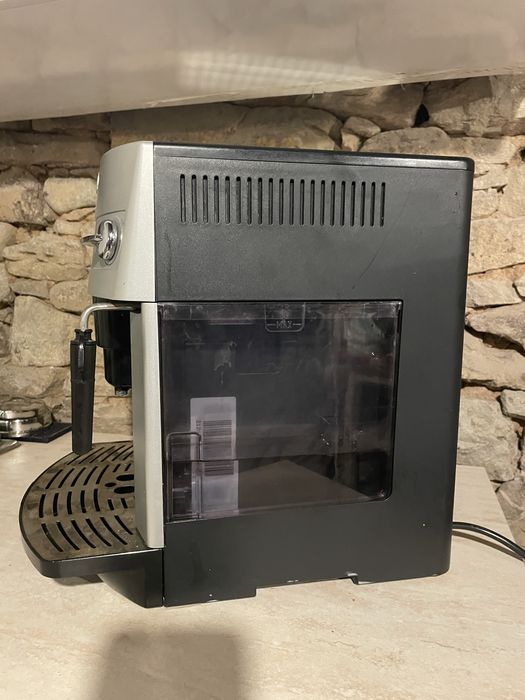 автоматична кафемашина De'Longhi Magnifica ESAM 3200