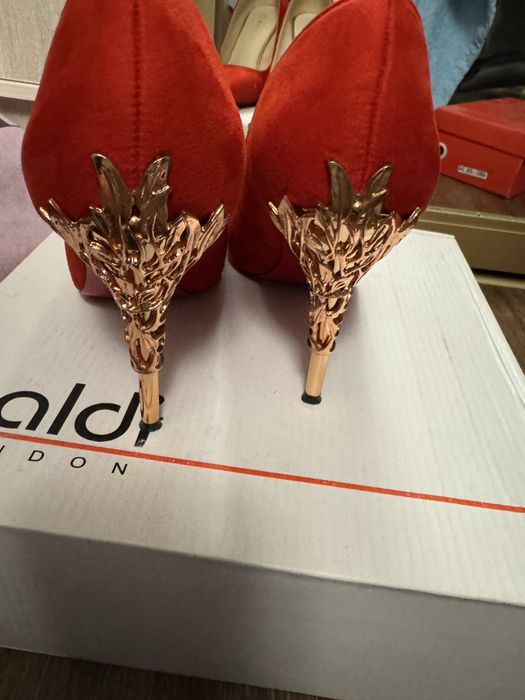 Туфли несколько 37 размера