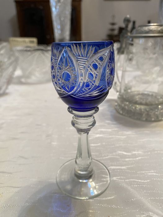 Хрустальные фужеры и рюмки разные