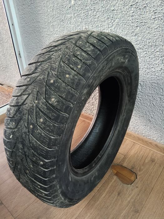 Продам 4 колеса шины зимние