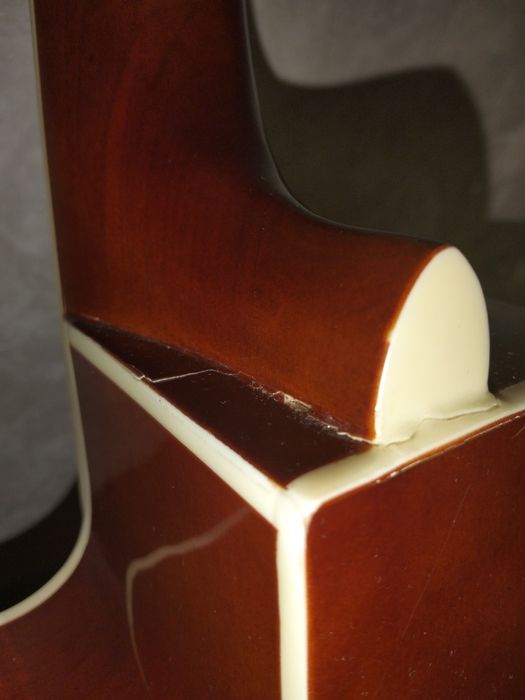 Акустическая гитара Martinez с вырезом