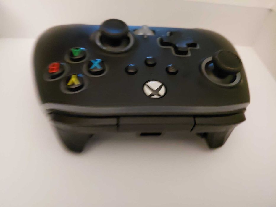 Vand controler PowerA cu leduri