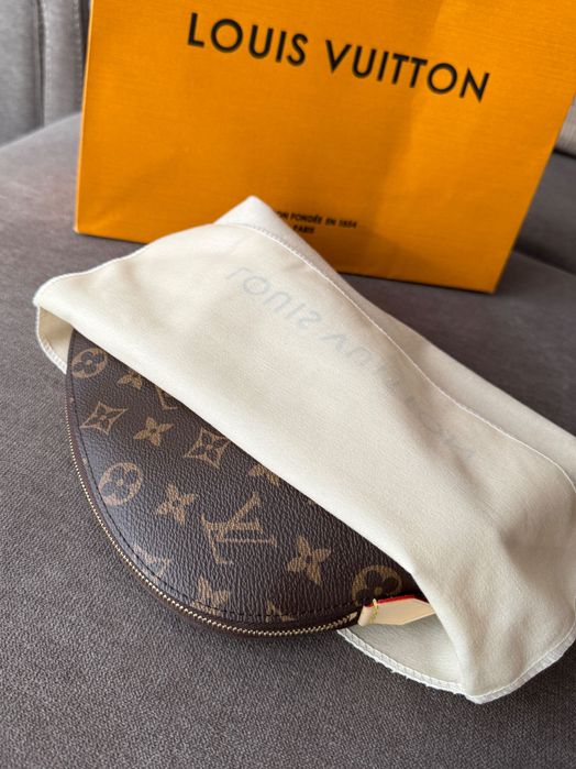 Нова козметична чанта Louis Vuitton