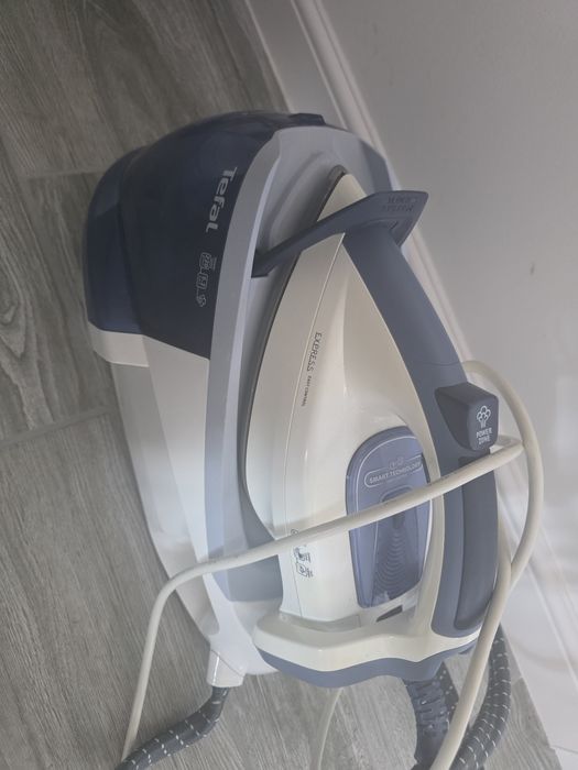 Statie de călcat Tefal
