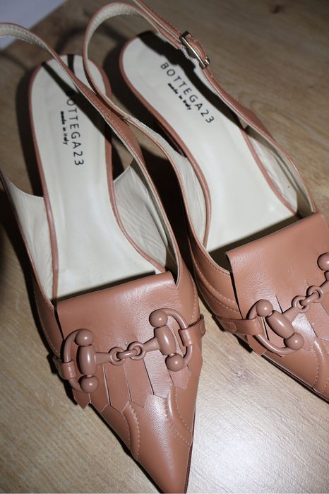 Pantofi din piele