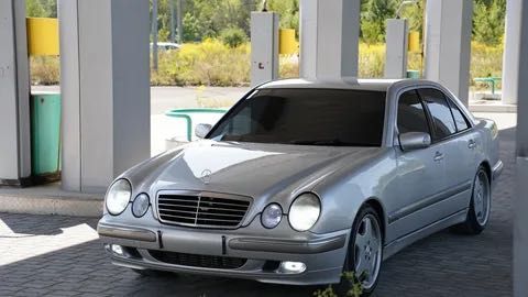 Мерседес 210 лупарь по запчастям