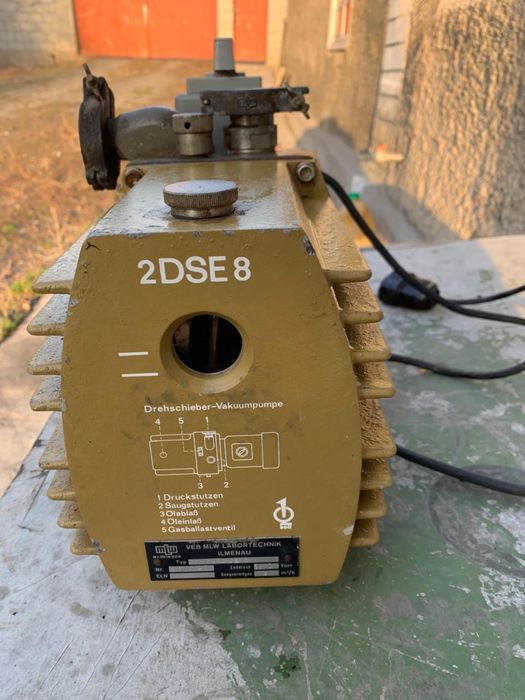 Продам вакуумный насос