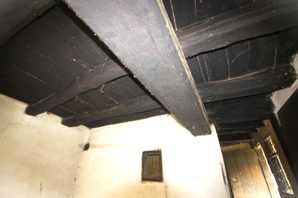 Двуетажна Възрожденска къща в с. Драгановци, общ. Габрово