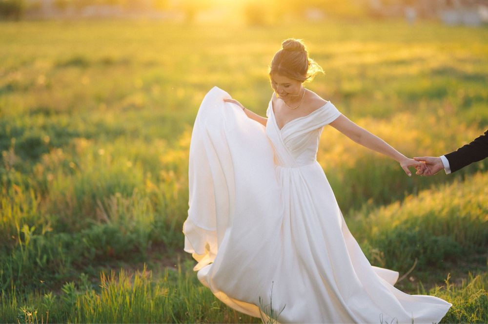 Rochie mireasa tafta