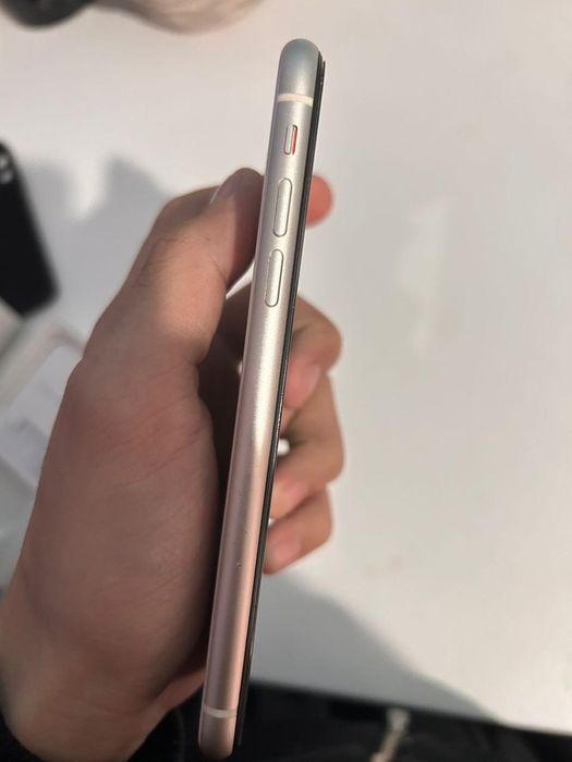 Продам iphone 11 128 gb