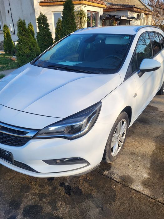 Vând Opel Astra k 2017