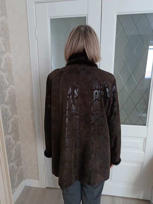 Продам женские куртки