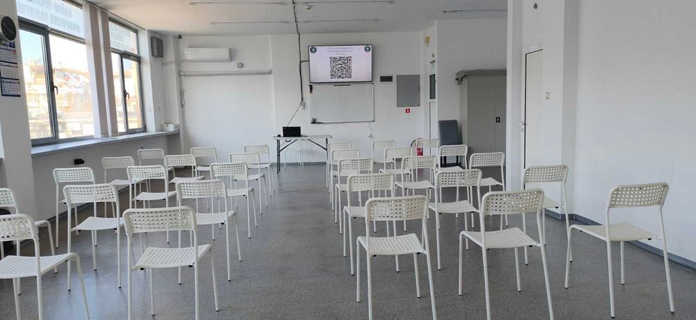 Зала под наем за обучения, курсове и детски рождени дни | Пловдив | Почасово