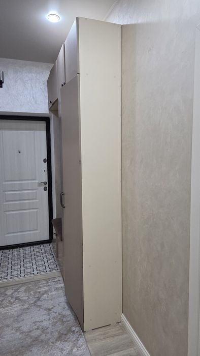 Продается шкаф для прихожей