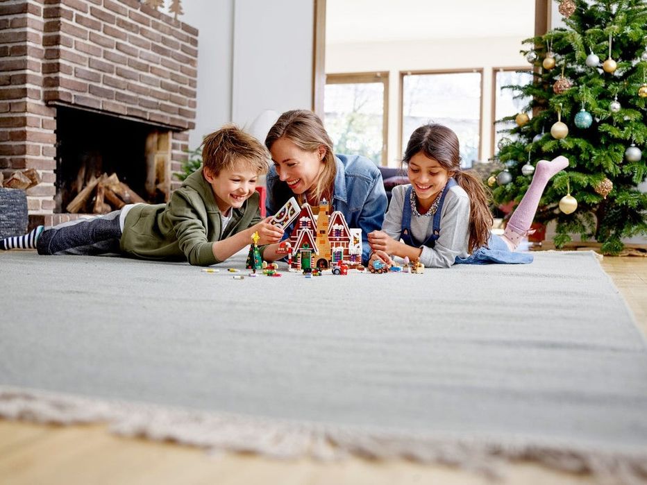 Lego 10267 Къща от сладкиши , Lego Winter Village, LEGO Creator Expert - Gingerbread House 10267 , 1477 части