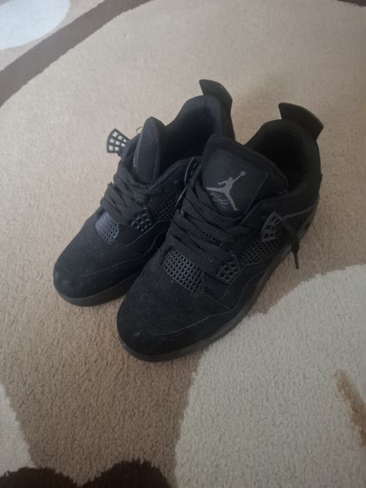 Jordan  4, black cat
