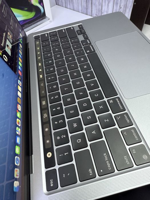 Macbook pro M2 touch bar 2022 / СТ 06940