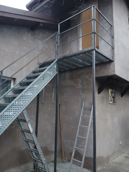 Scari galvanizate industriale