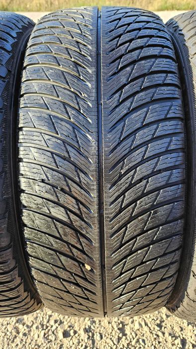 235/45 R18 • Iarna • Michelin Pilot Alpin 5 98V XL | 4 buc | DOT 2023 | Pret/buc