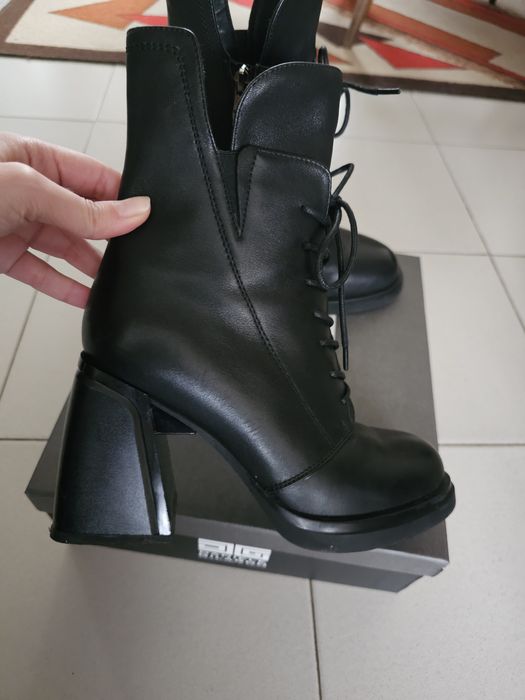 Дамски боти от естествена кожа