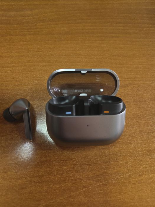Продам Samsung buds 3 pro
