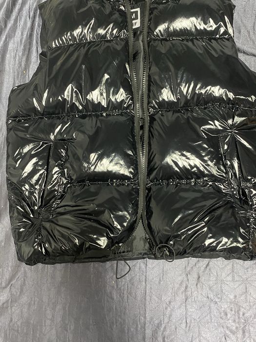 Vestă puffer neagră lucioasă