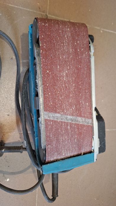Makita 9404 slefuitor lemn cu banda