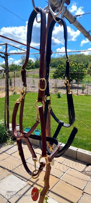 Амуниция и принадлежности за коне