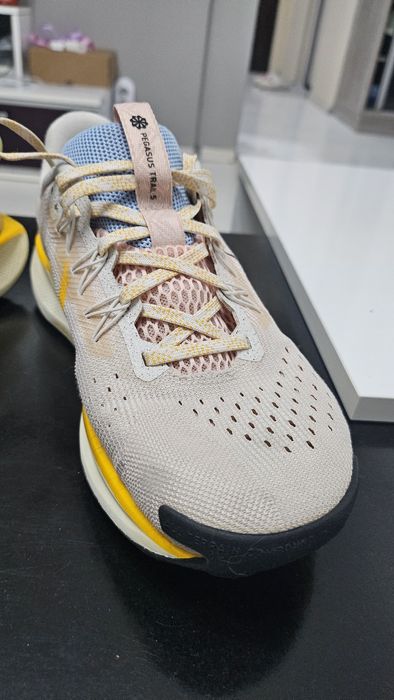 Nike маратонки 40.5