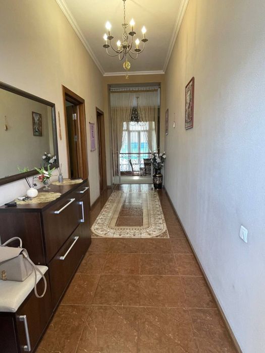 Сдается 3-х уровневый дом на Саламатина Яккасарайский район