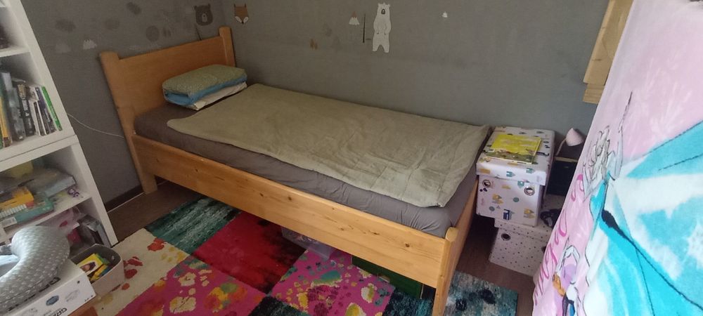 Pat lemn masiv 200/90 saltea inclusa