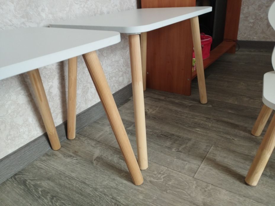 Стульчик и столик для детей