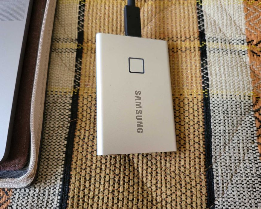 Apple MacBook Pro 15 Mid 2017 3.1GHz 1Tb