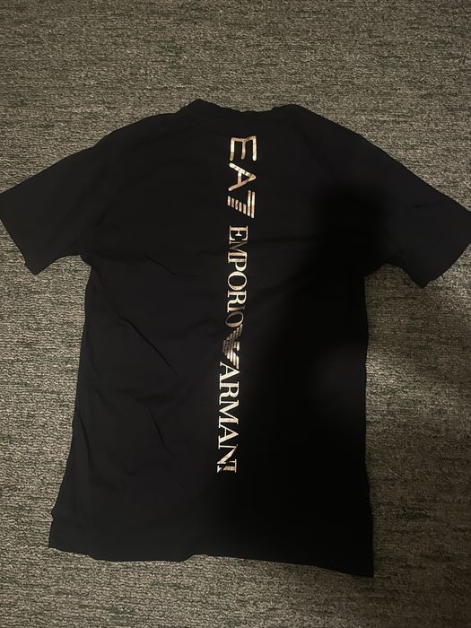 Продавам модерни и стилни  тениски