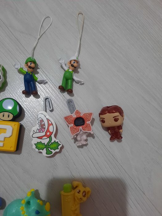 Jucarii kinder pt colecționari