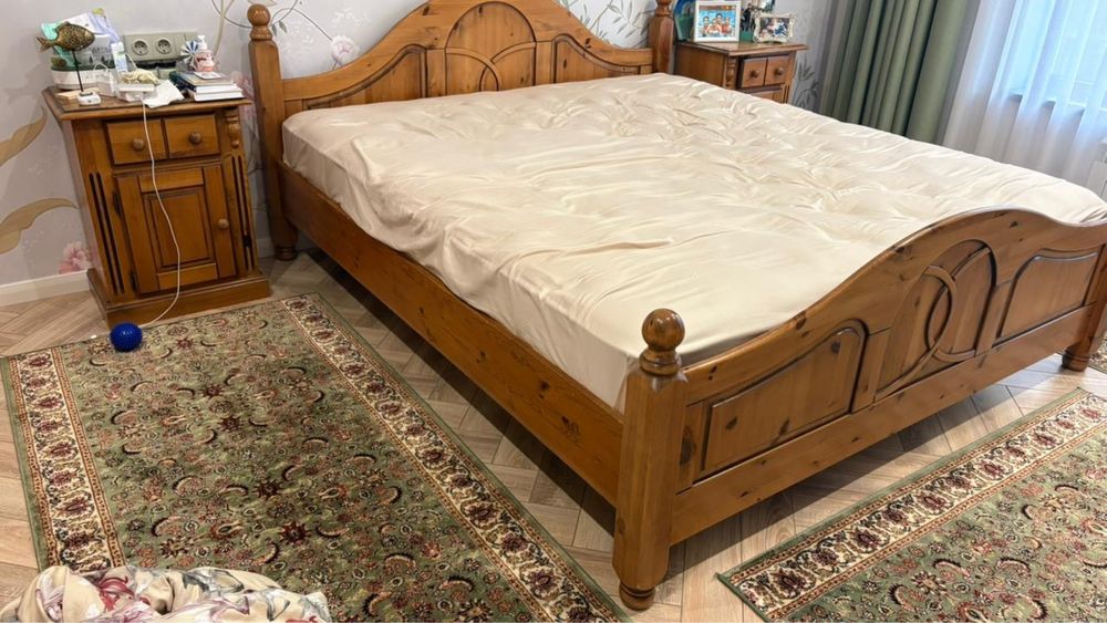 Кровать 180/200 дерево натуральное