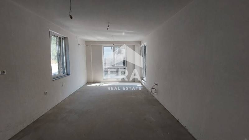 Продава се Двустаен апартамент в Варна, Бриз - 67 кв.м за 2089 €/кв.м - Снимка #9