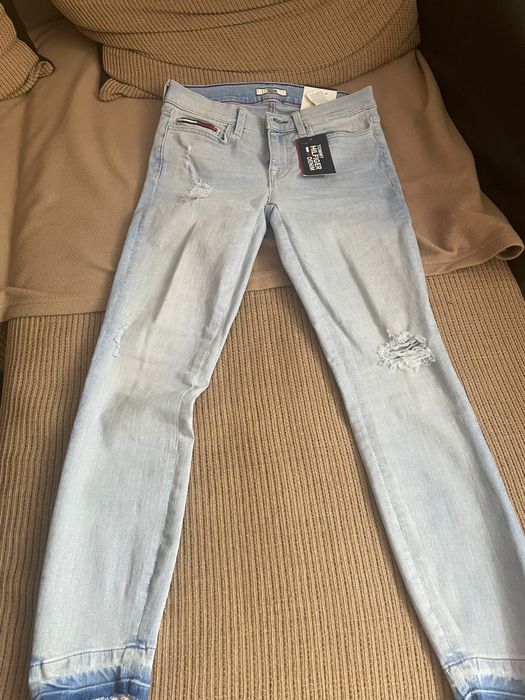 Vand blugi dama de la Tommy Hilfiger marimea M stretch Legging