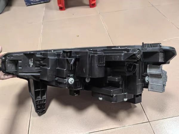 Продам фары для Haval H6 (правая)