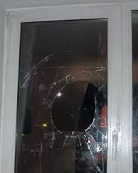 Замена разбитых стеклопакетов