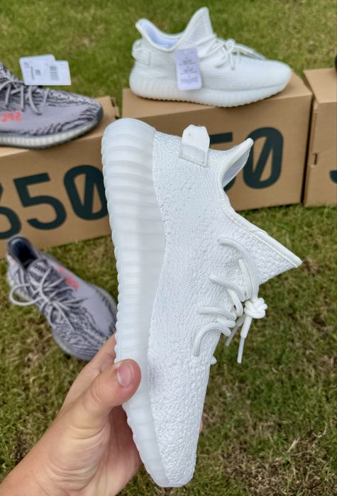 Adidas Yezzy 350 Alb - White / Premium 2026