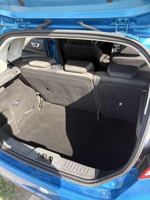 Detailing interior injectie-extractie , abur si polish faruri