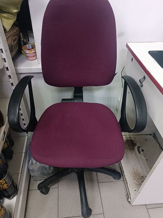 Продам офисный стул в хорошем состоянии могу привезти