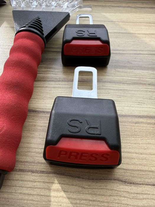 Продават се стъргалки за лед