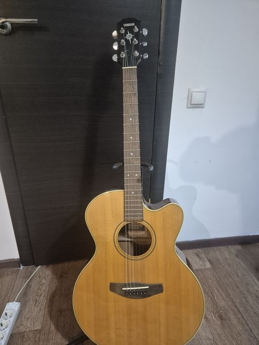 Гитара акустическая